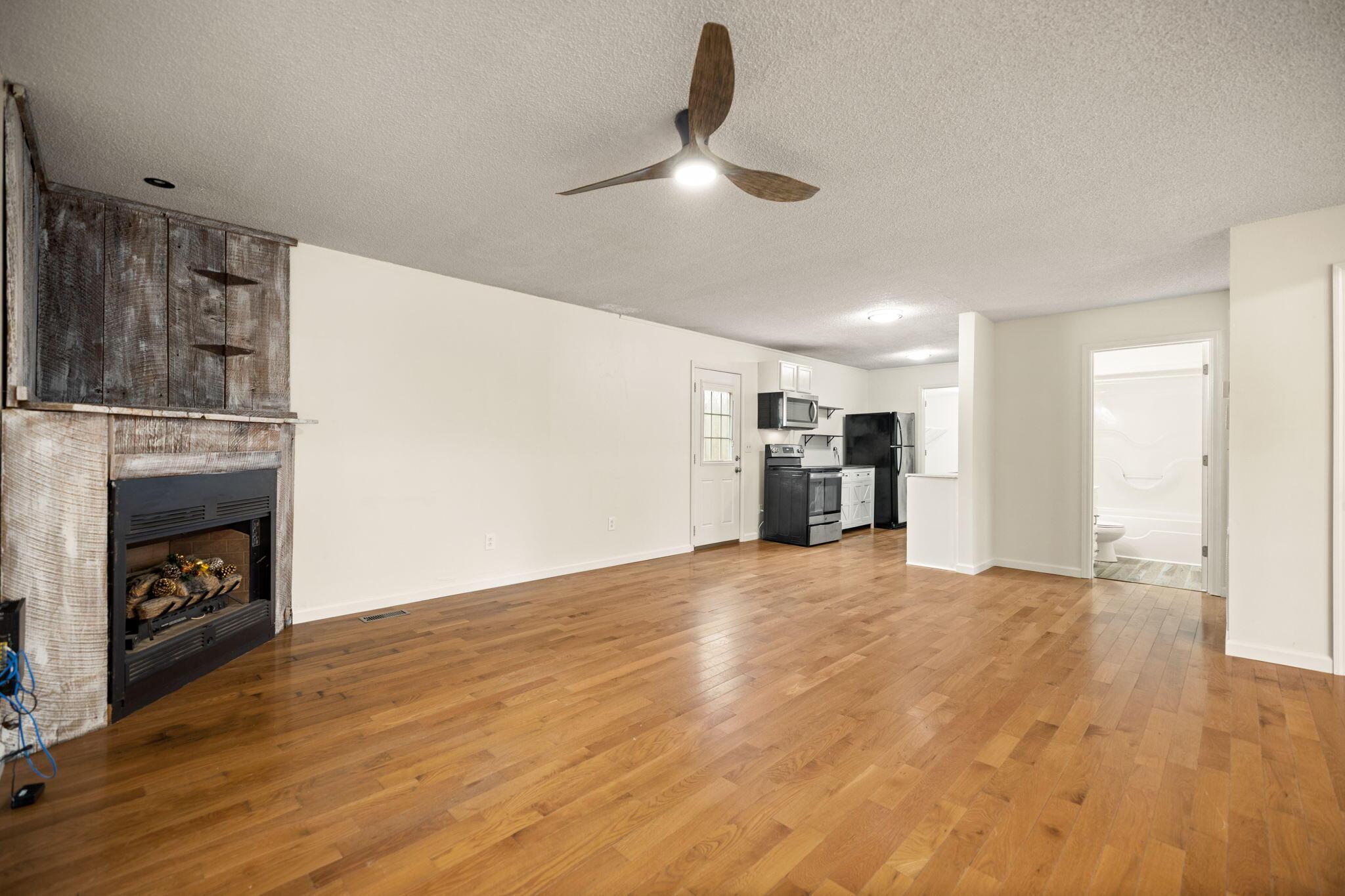 Image 3: 3-web-or-mls-118A7879