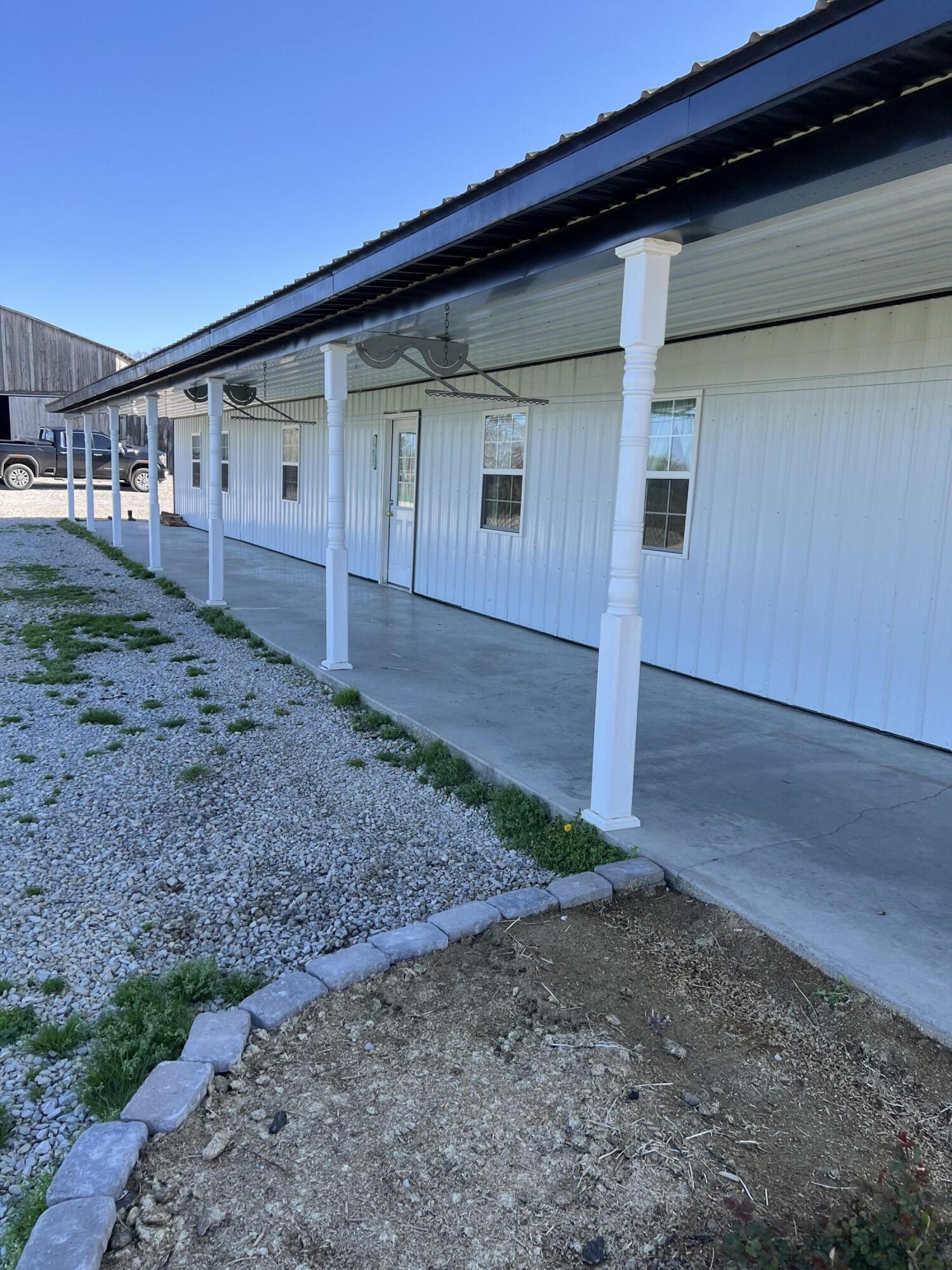 Image 2: 65465492-BE71-4F88-8DE7-839F590F152A