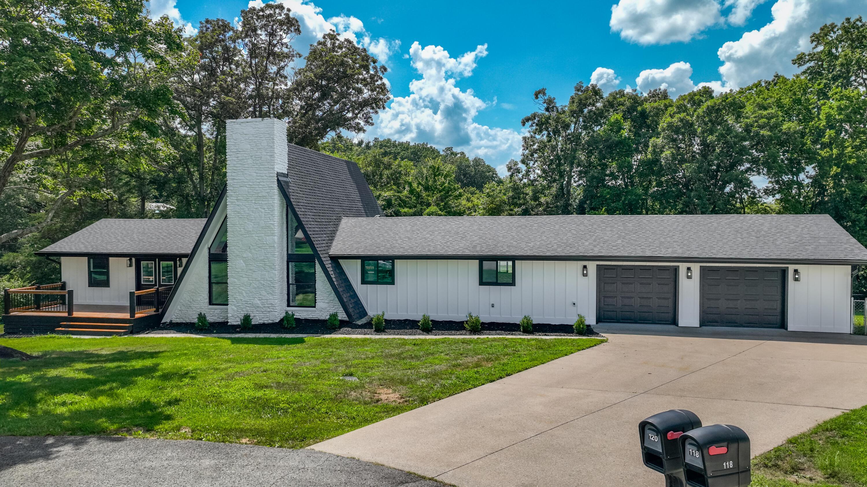 Image 4: 120 Barberry Lane-2