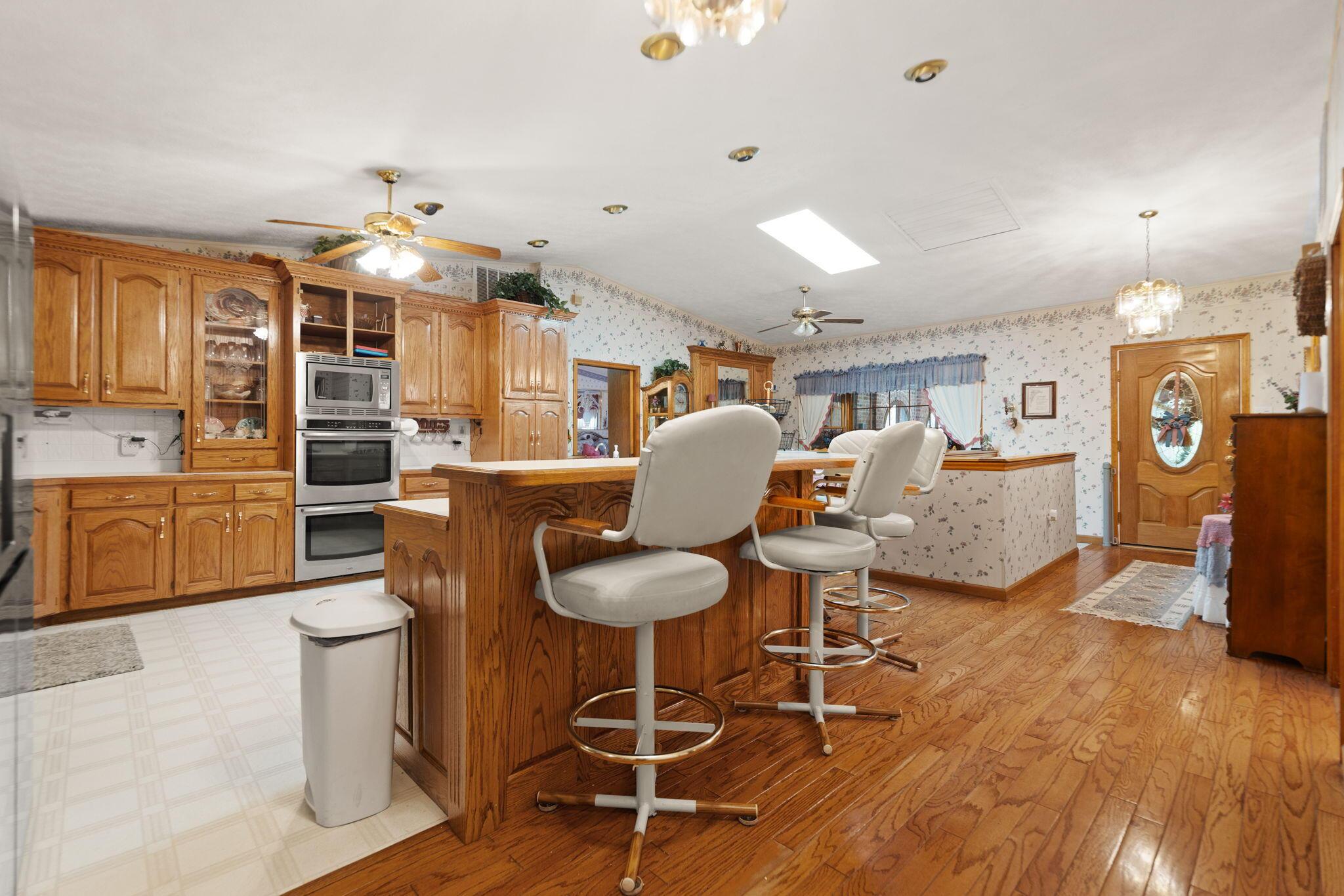 Image 4: 3-web-or-mls-118A4135