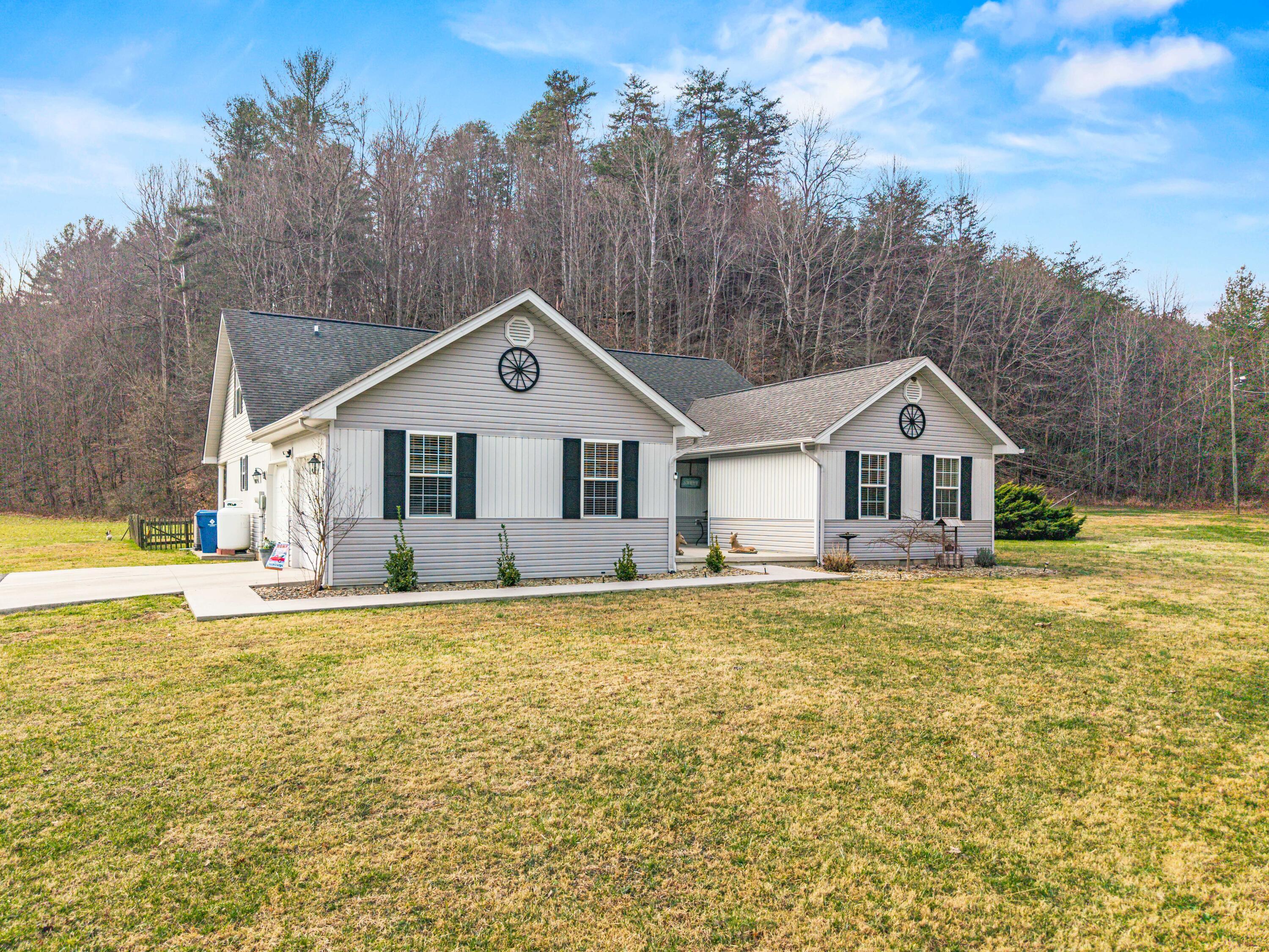 Image 3: Corder Flats Photo-77