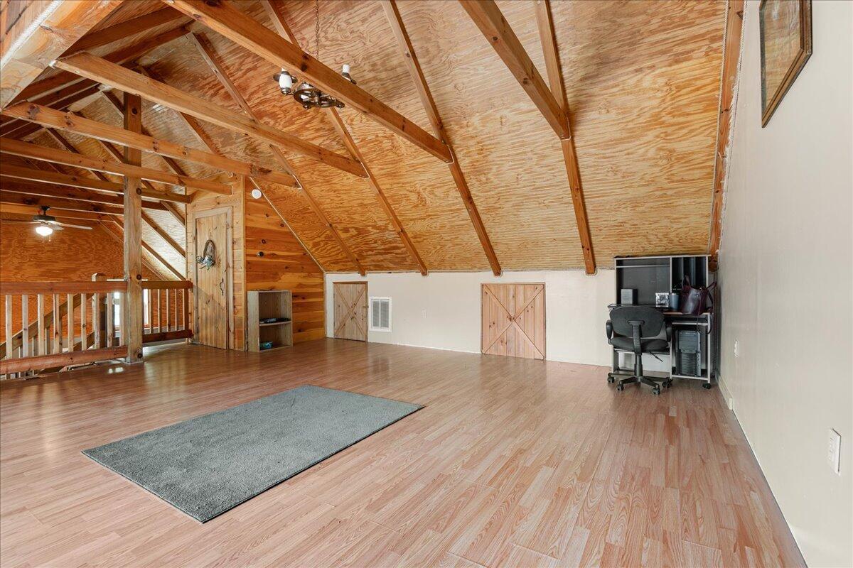 Image 4: 04-Family Room