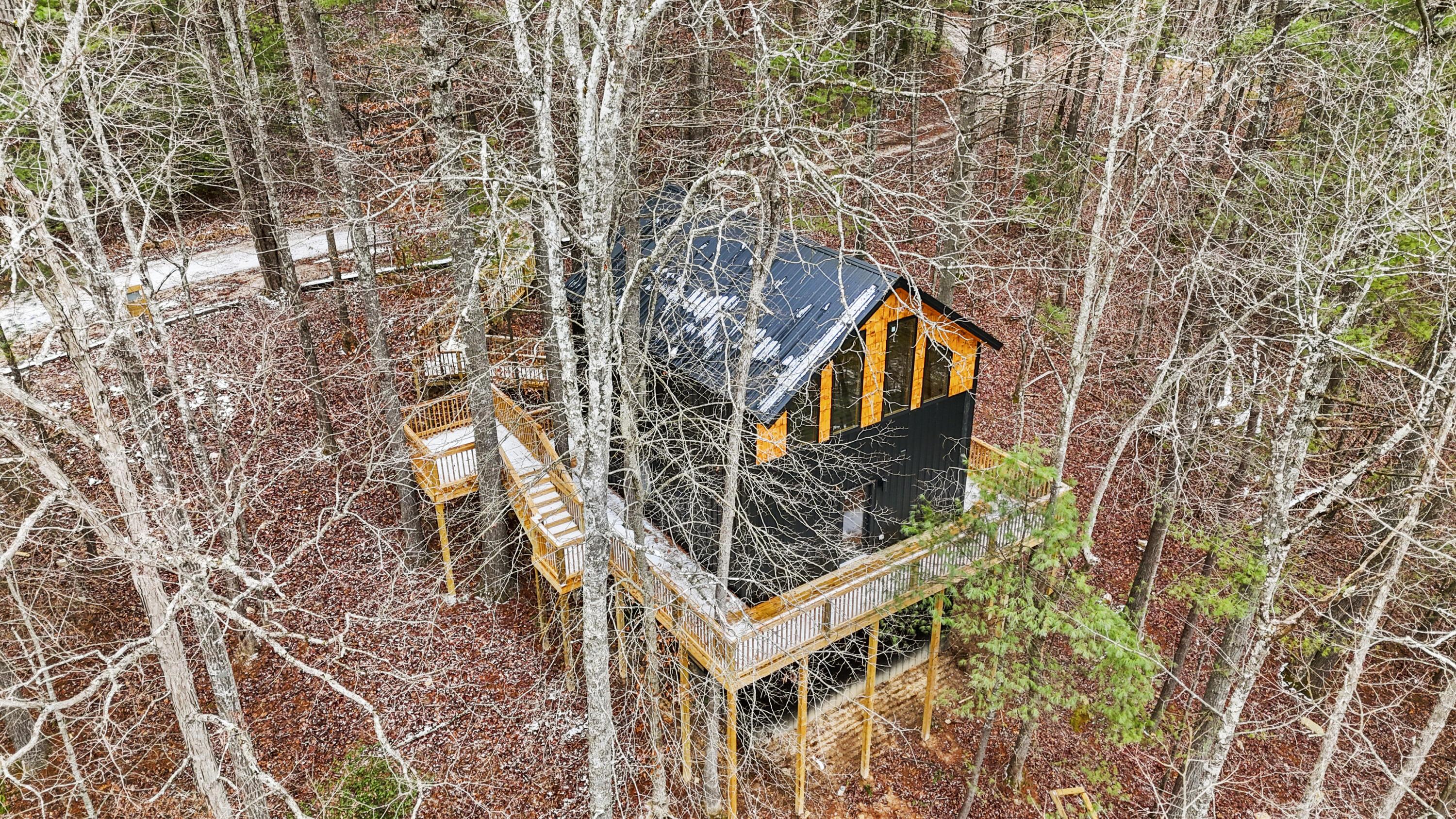 Image 1: DJI_20251216141132_0128_D