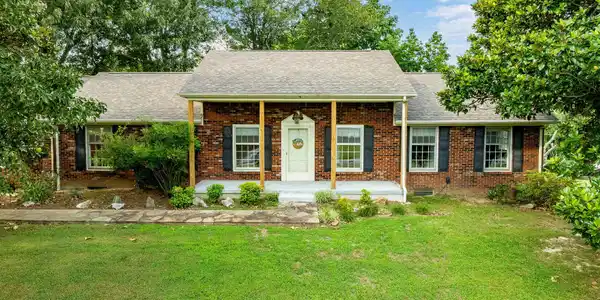 140 Damron Drive Drive