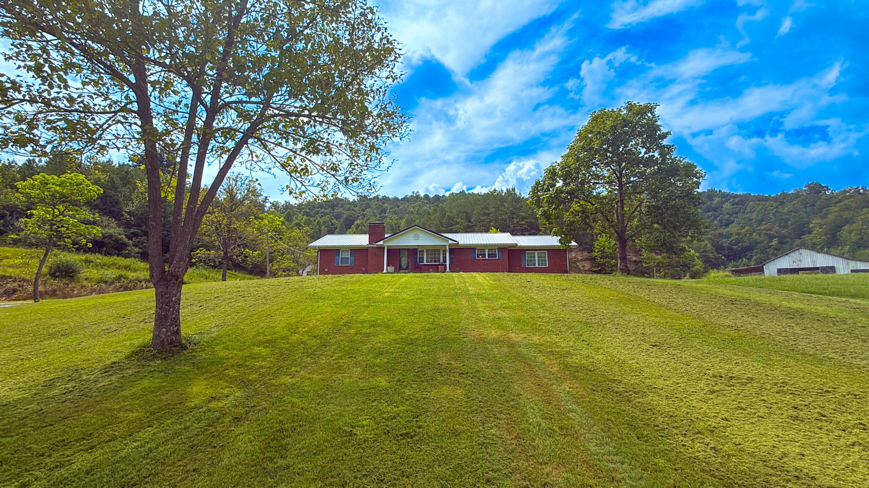 Image 2: 2ED3CFF7-BE0B-4313-9D04-E337BEC268DF