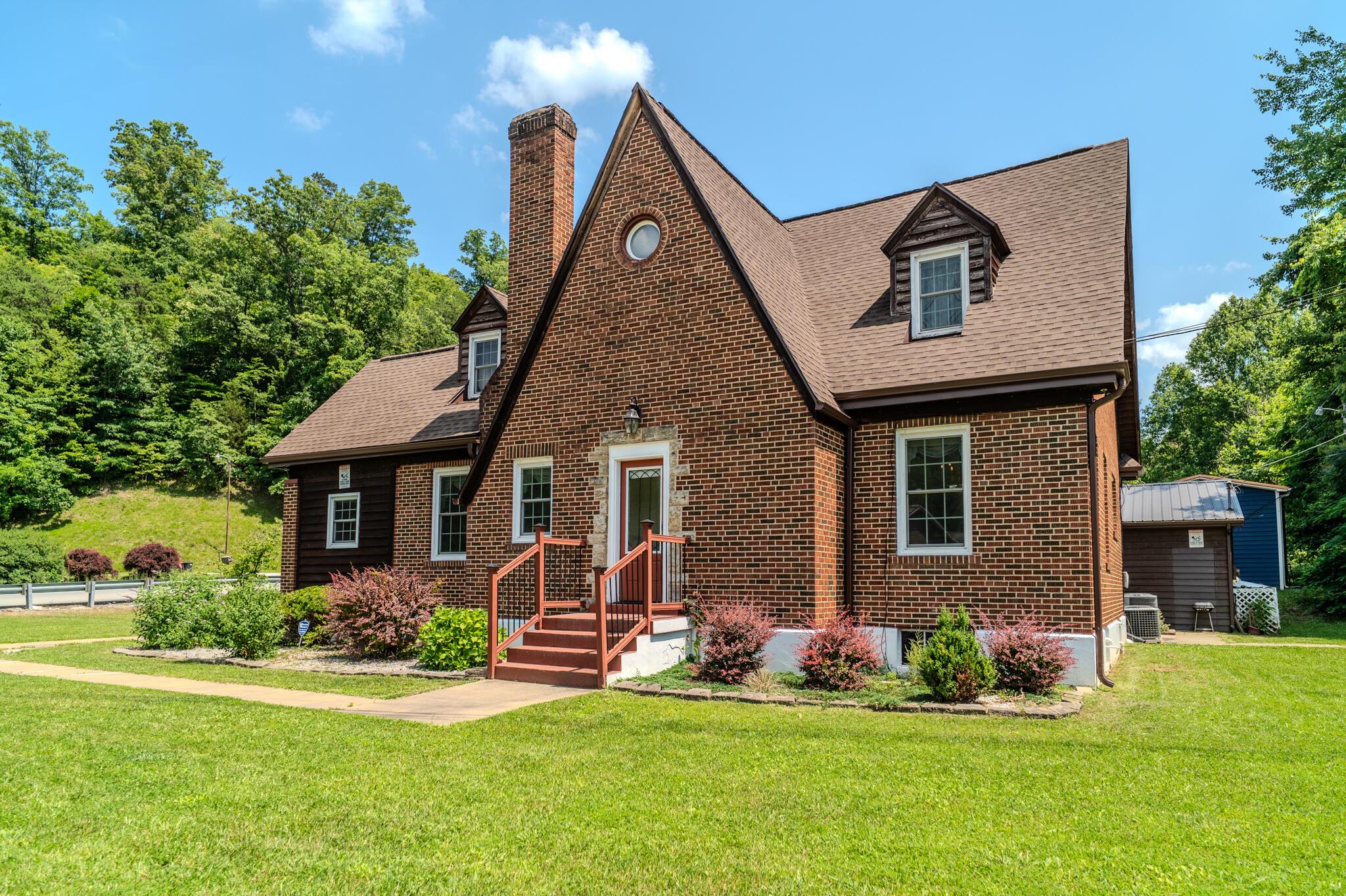 Image 3: CAM09664-HDR