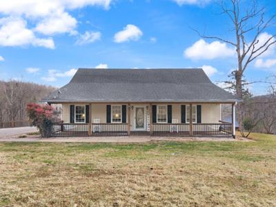 305 Lone Oak Road