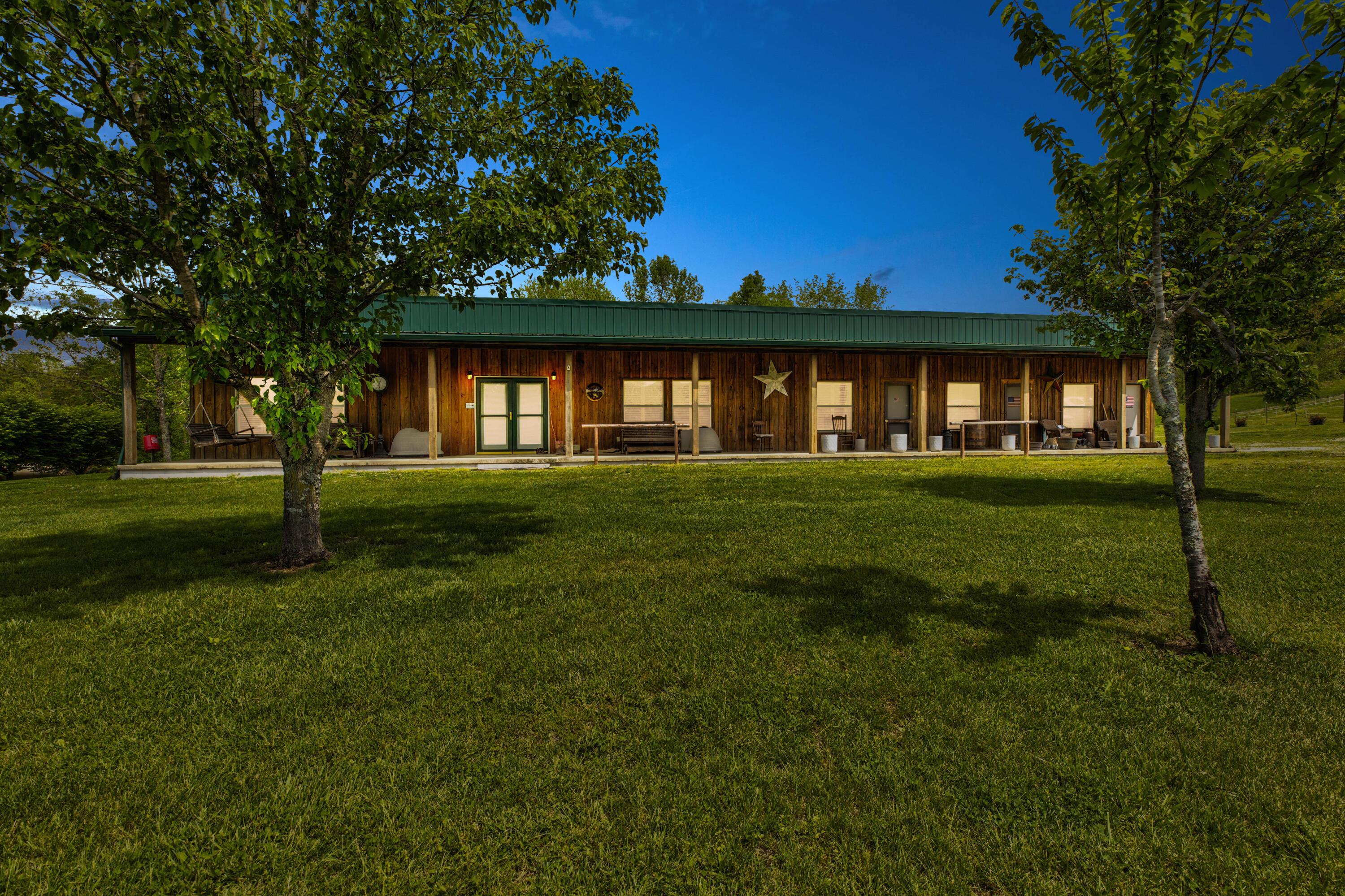 Image 3: PWM27346_7_8 copy