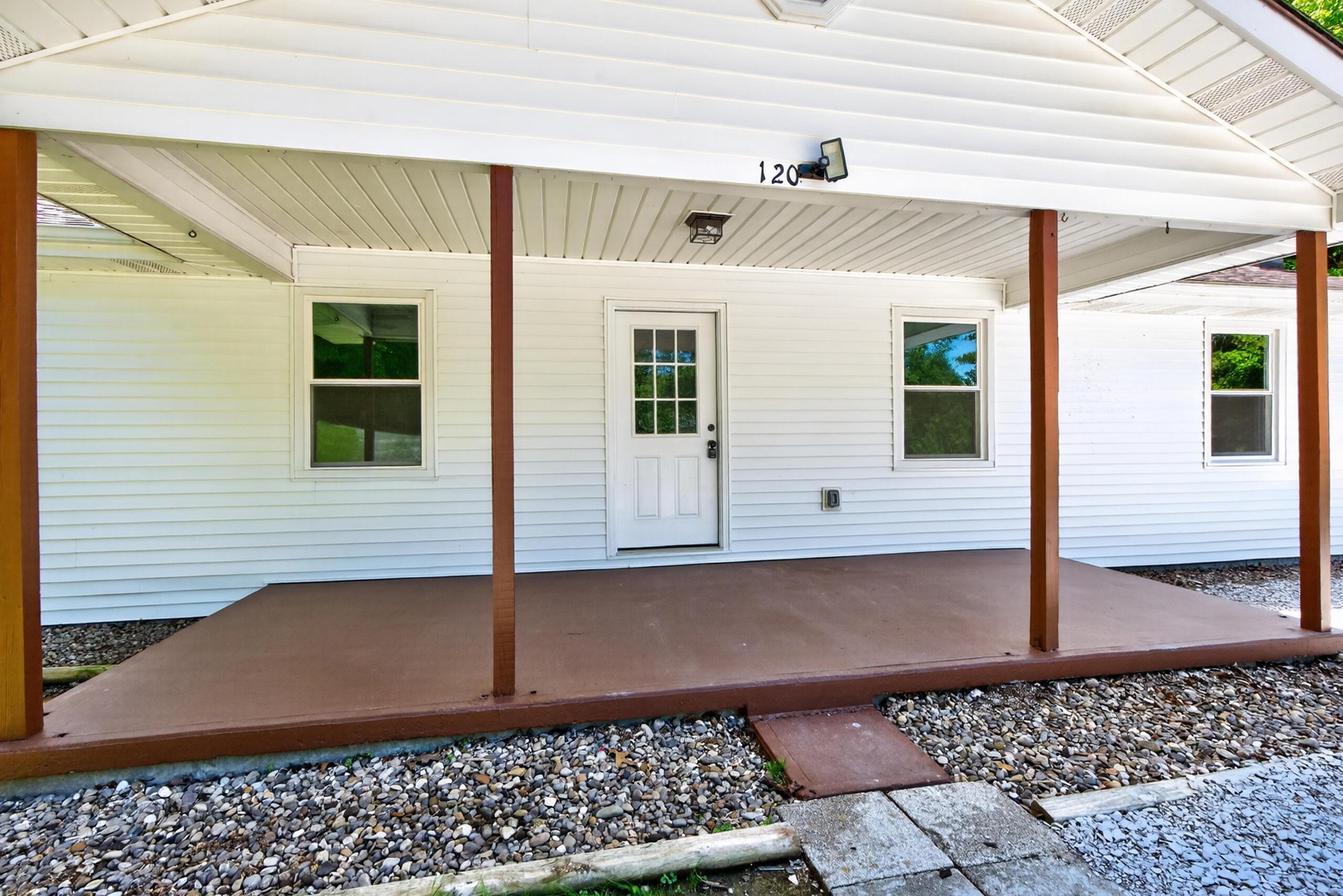 Image 4: Covered Front Porch
