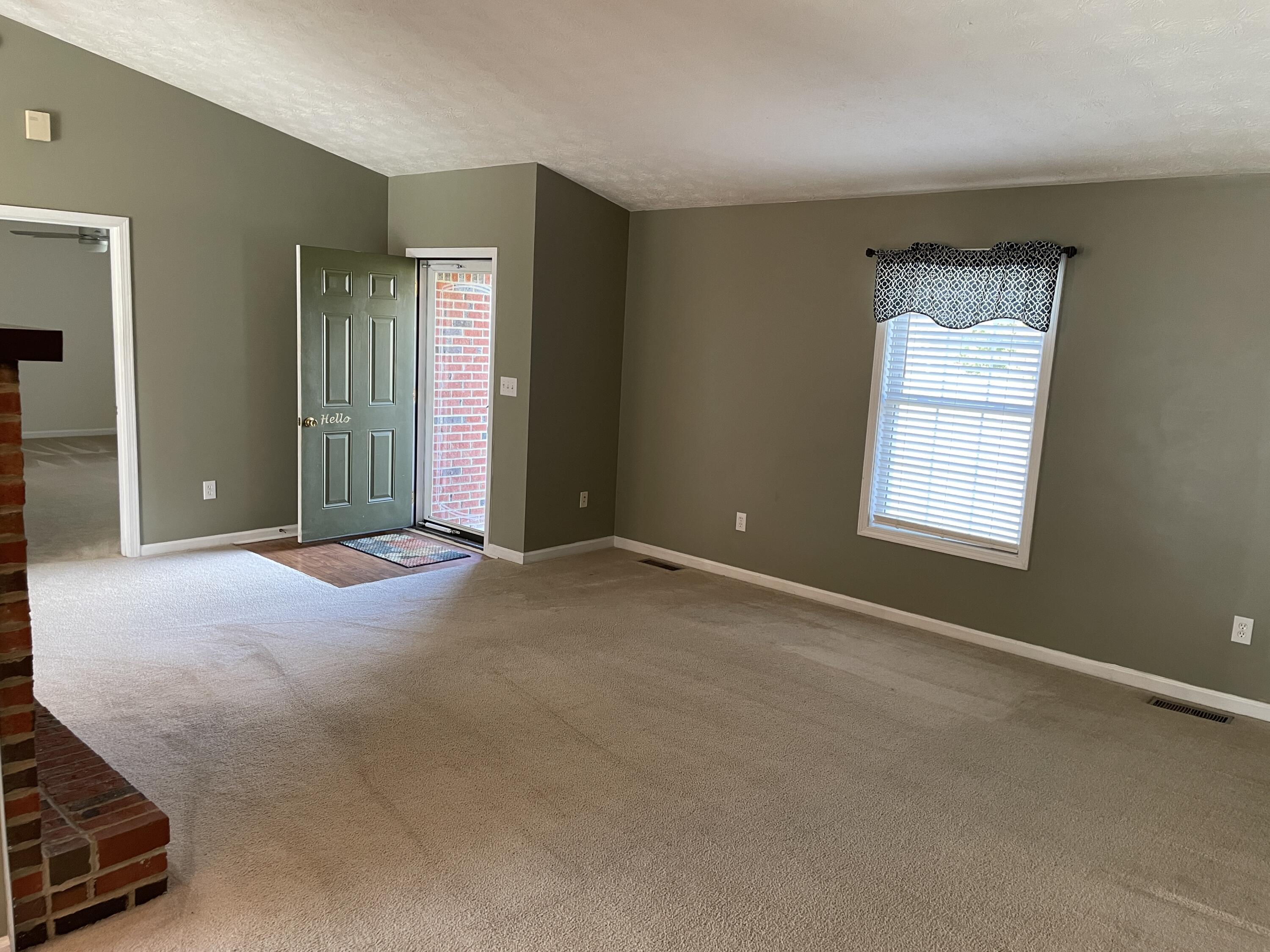 Image 3: Family Room photo 1