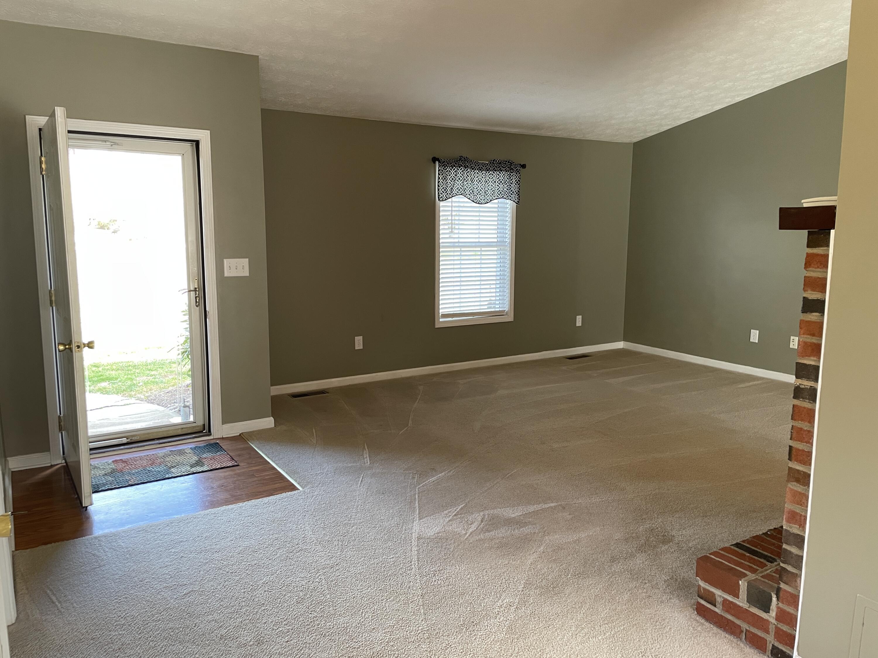 Image 4: Family Room photo 2