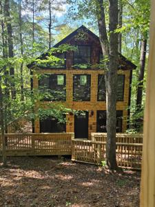 3 Pine Forest Park Rd