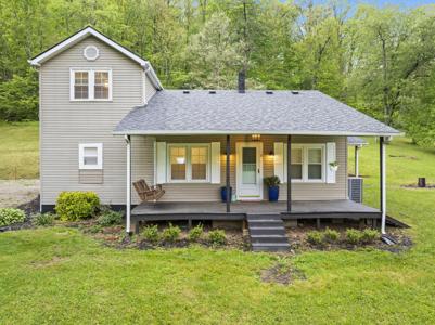 11 Congleton Hollow Road