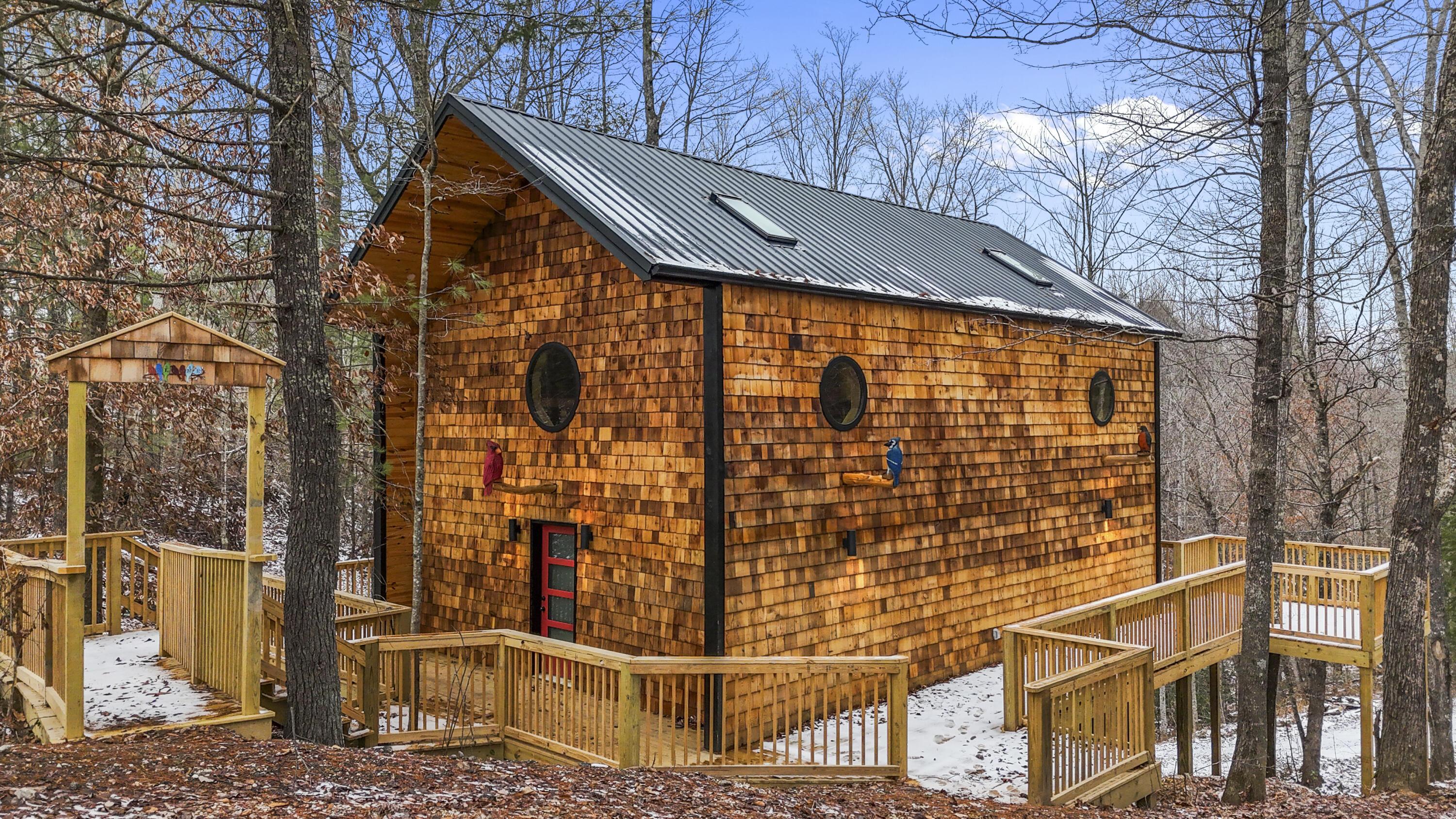 Image 1: DJI_20251216131457_0089_D