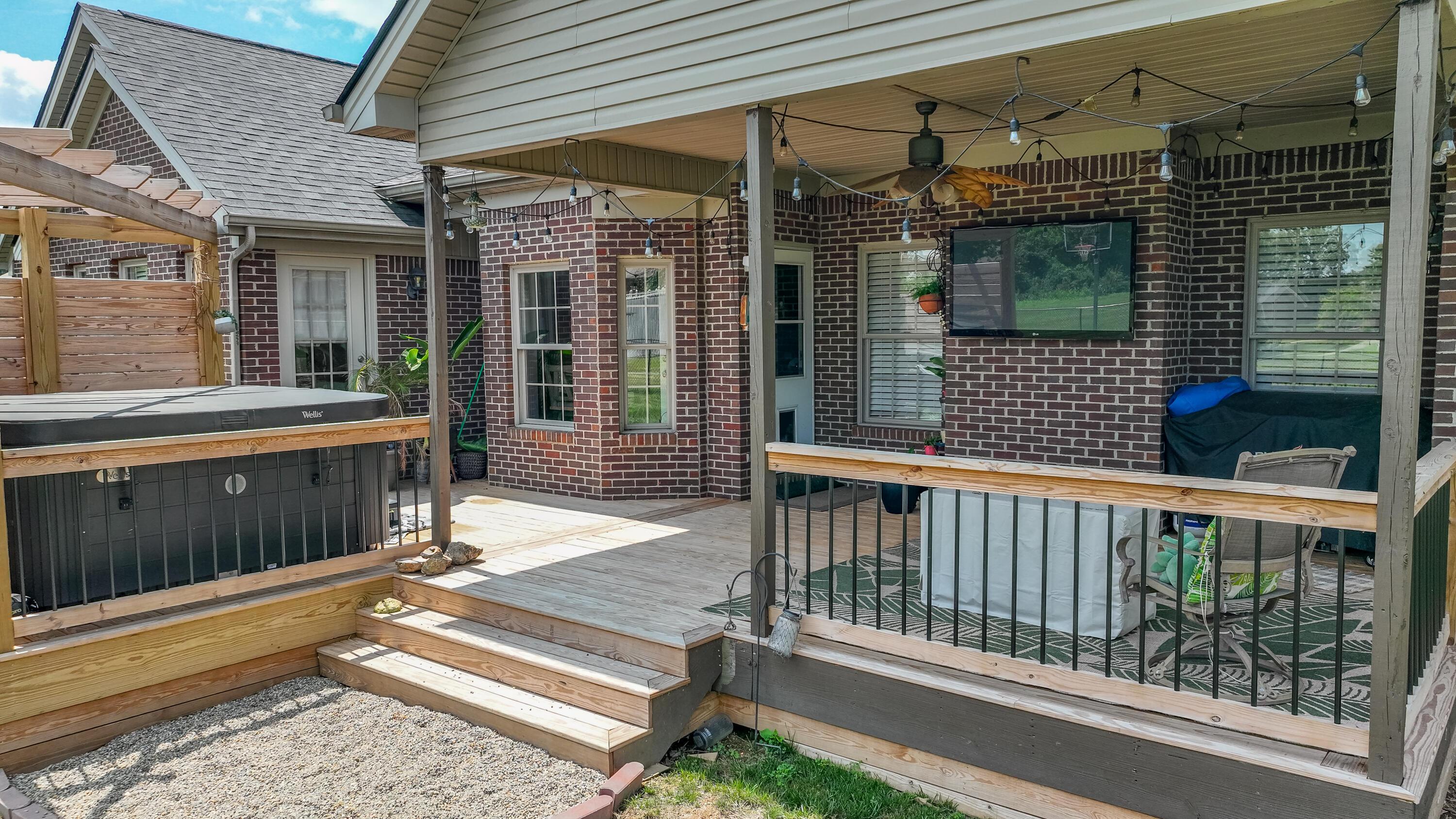 Image 3: 310 Bocote Dr.-7