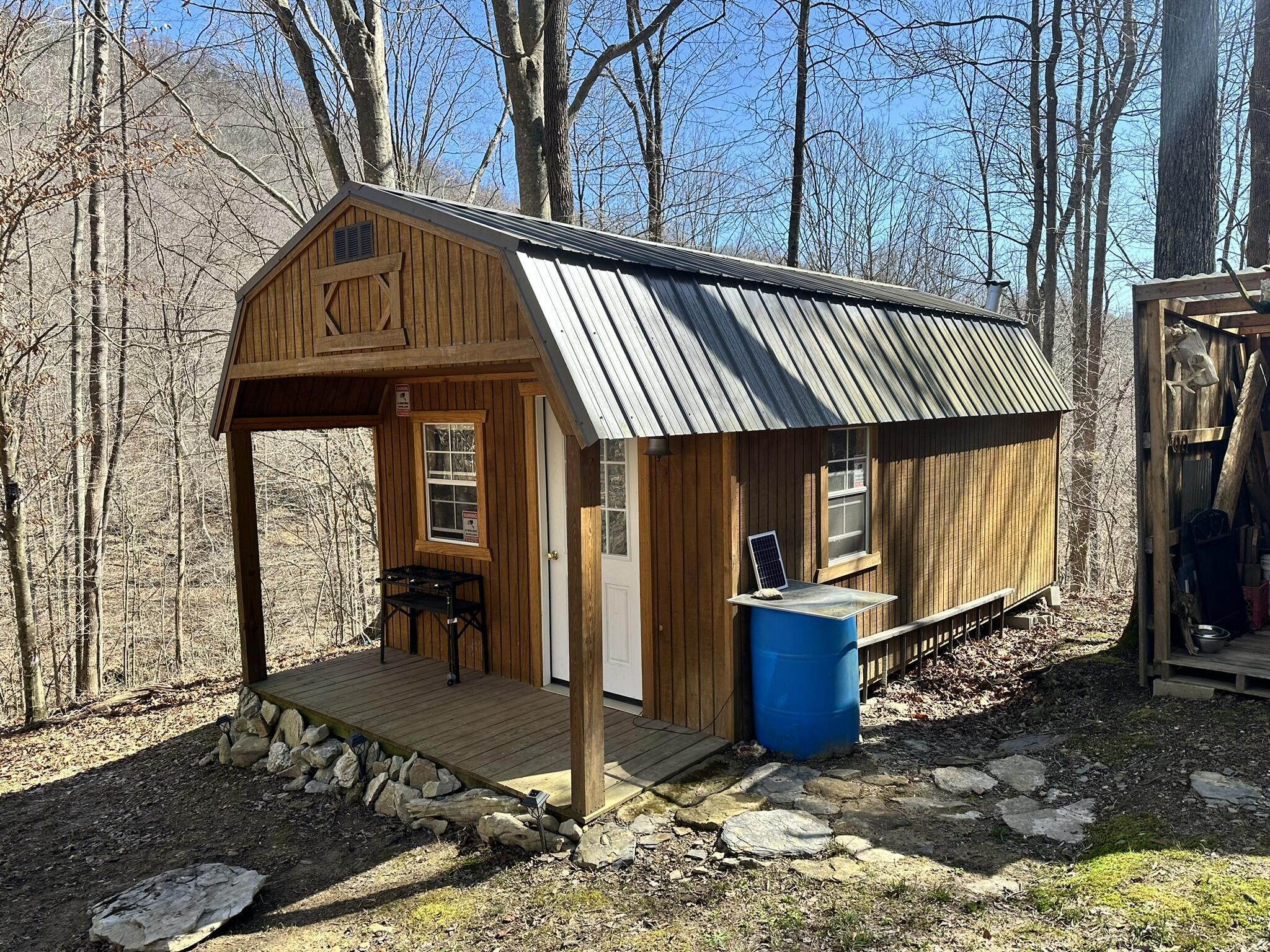 Image 3: 12 x 24 cabin!