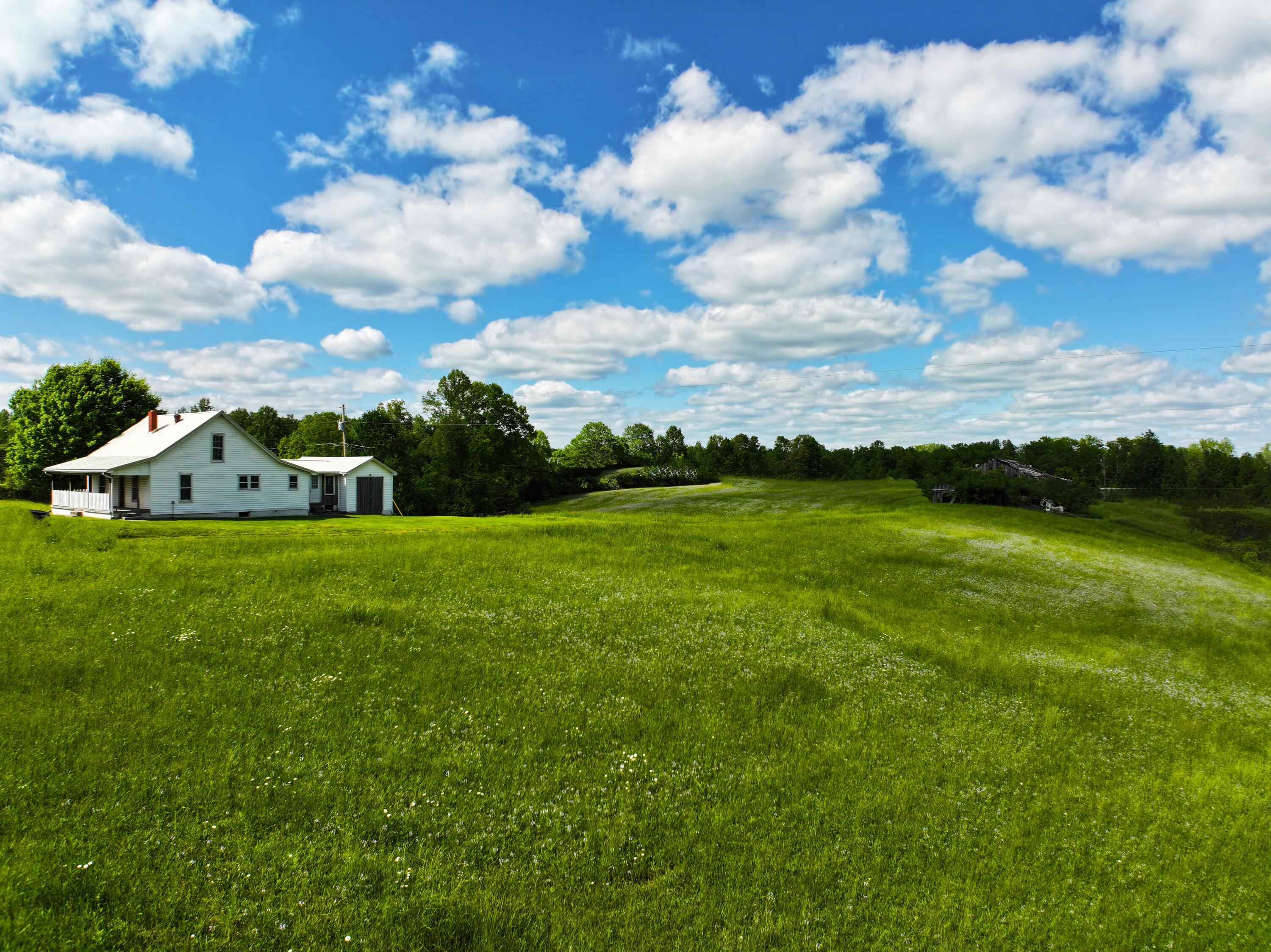 Image 2: Sprawling farm!