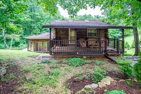 935 Whippoorwill Road