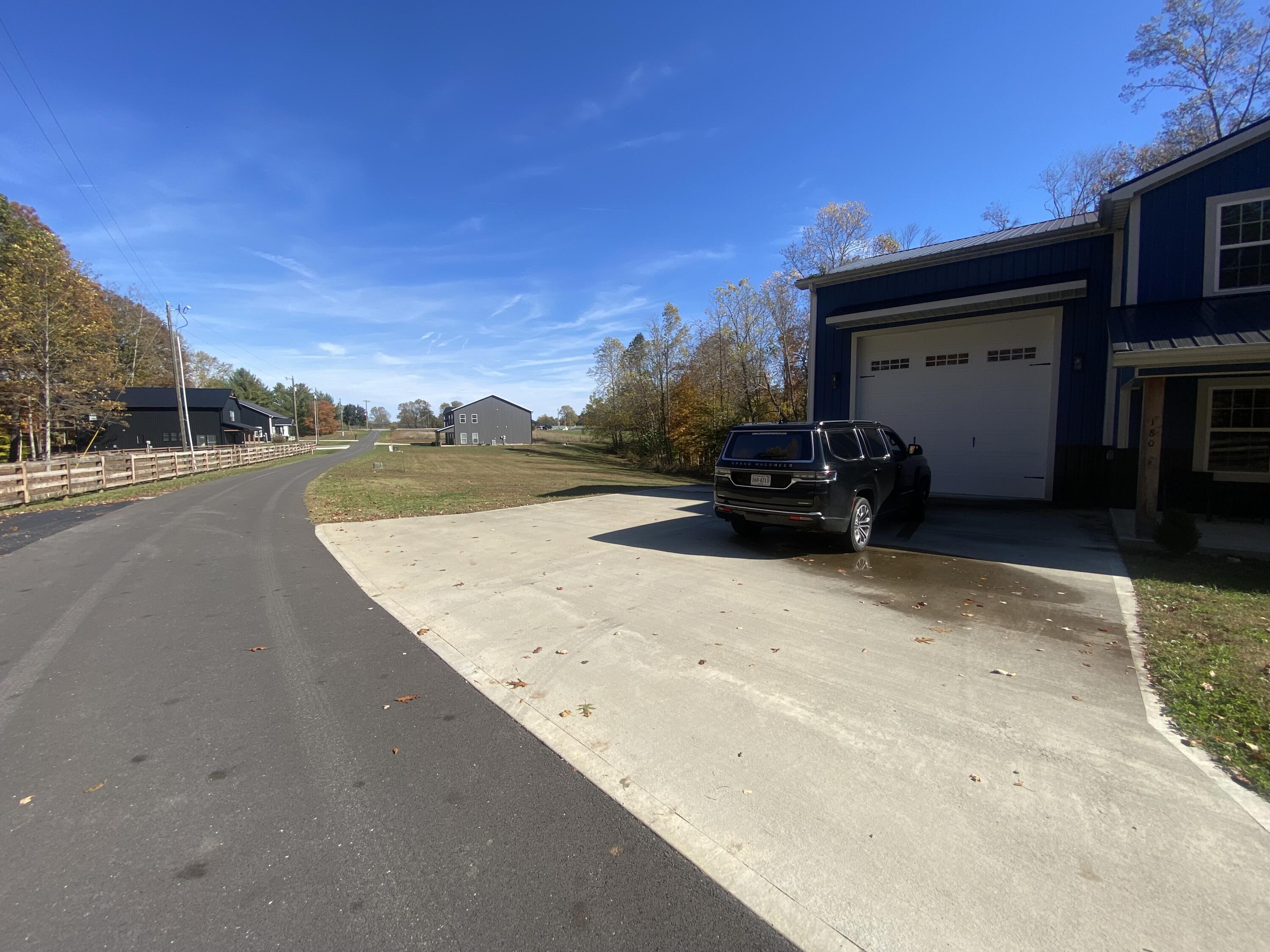 Image 4: 1 Barndominium Blue 3