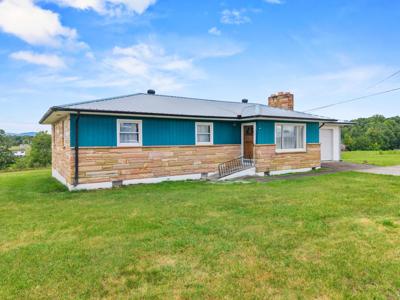 1044 East Hwy 2792