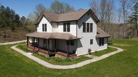 7401 Hwy 89 N