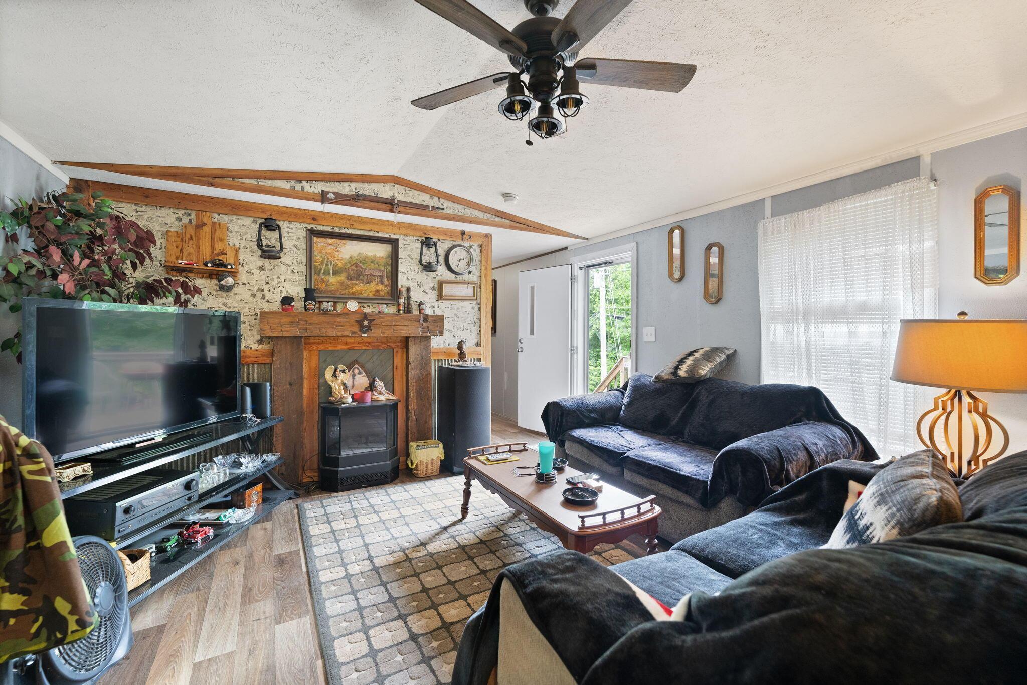 Image 2: 4-web-or-mls-_DSC3622