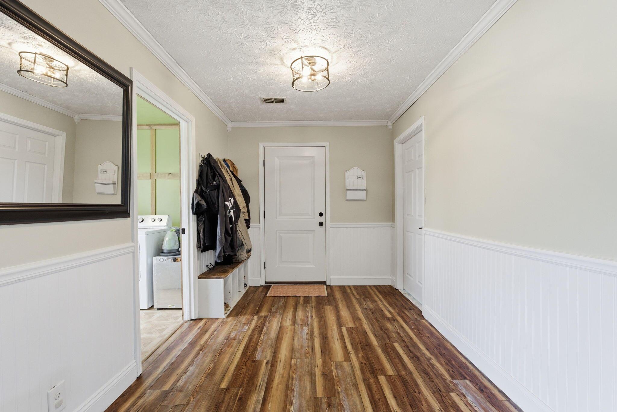 Image 2: 35-web-or-mls-DSC03029