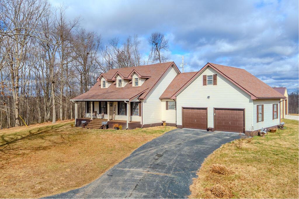 Image 4: 827DeanRoad-08