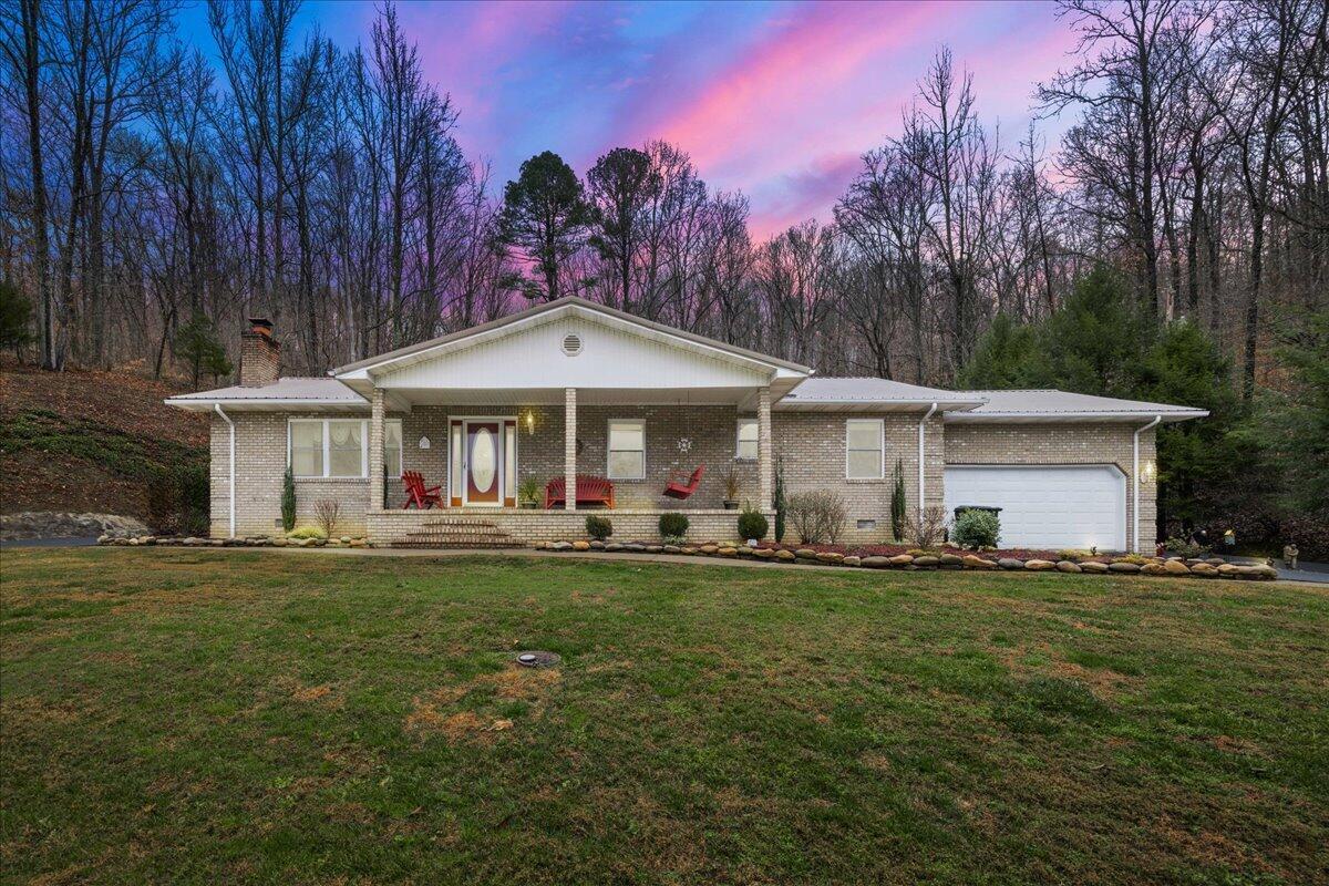 Image 2: 02-Exterior Front