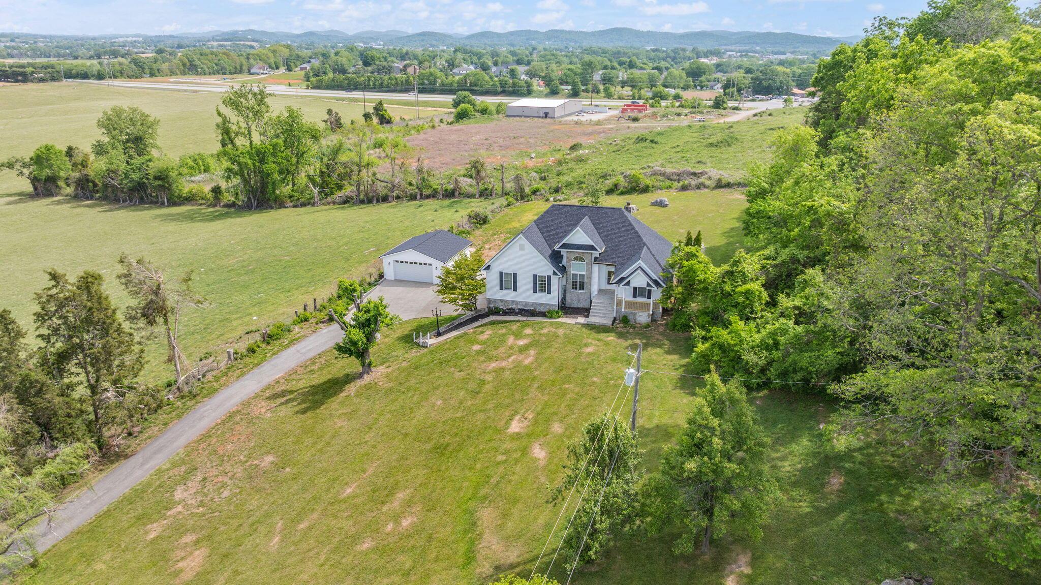 Image 3: 89-web-or-mls-DJI_20260427113645_0619_D