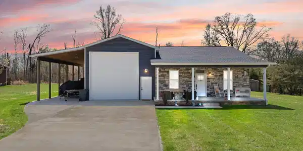 319 Kelly Circle