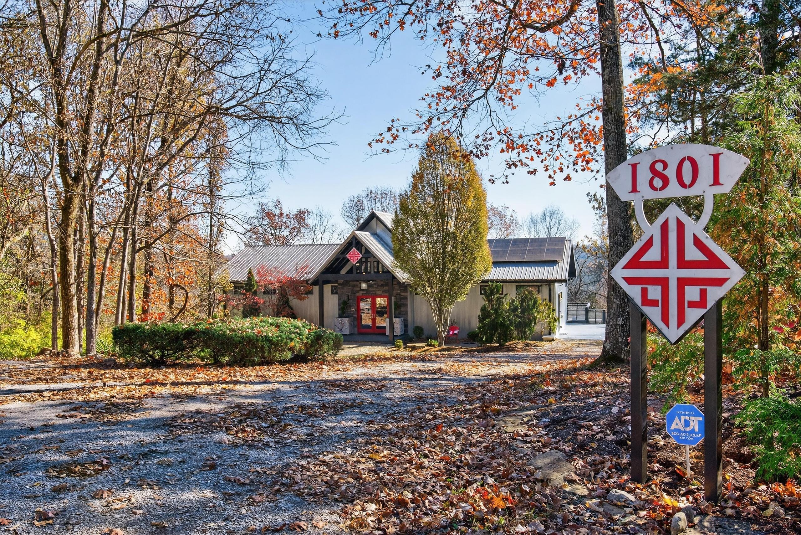 Image 1: 1801henry01