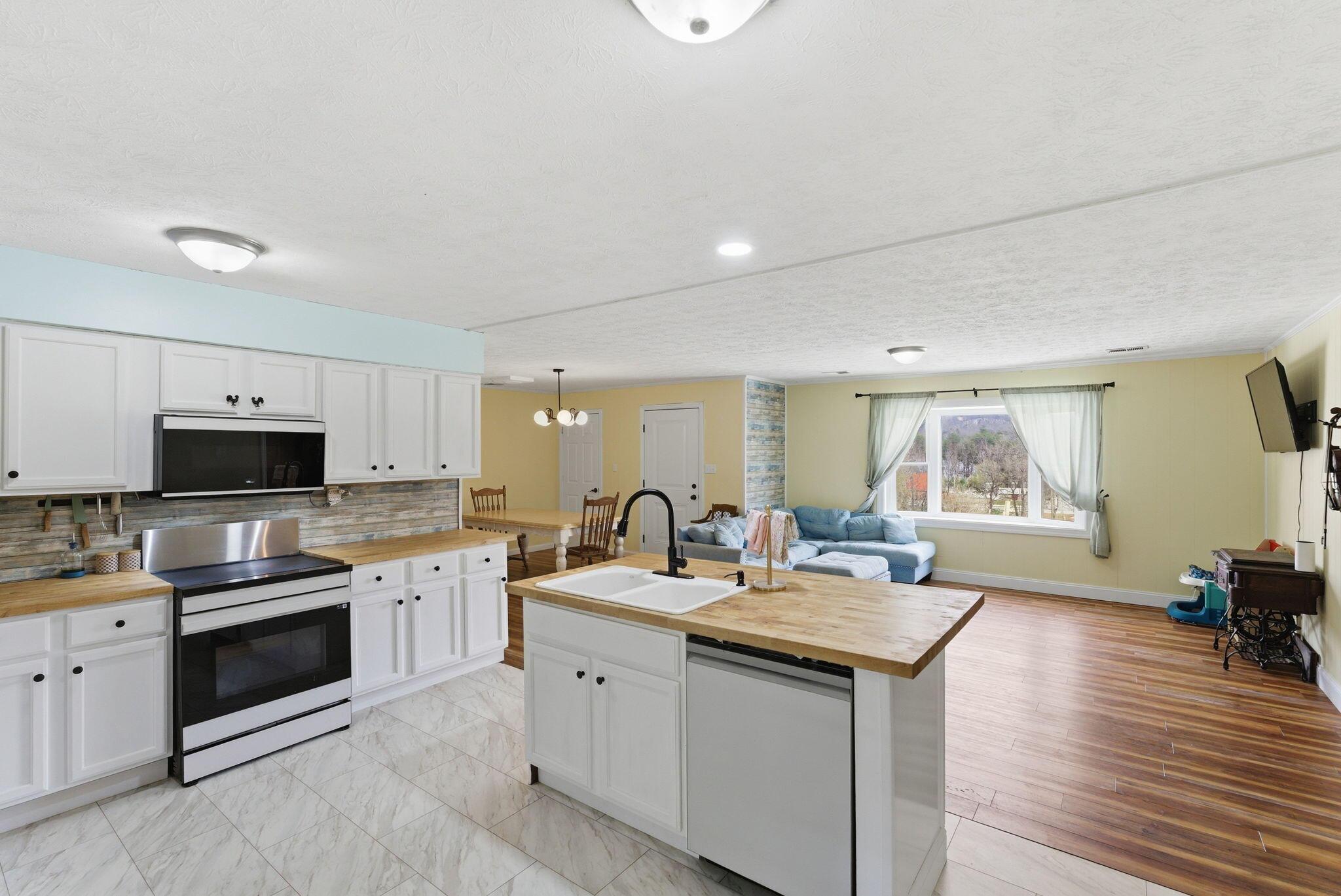 Image 4: 41-web-or-mls-DSC03047