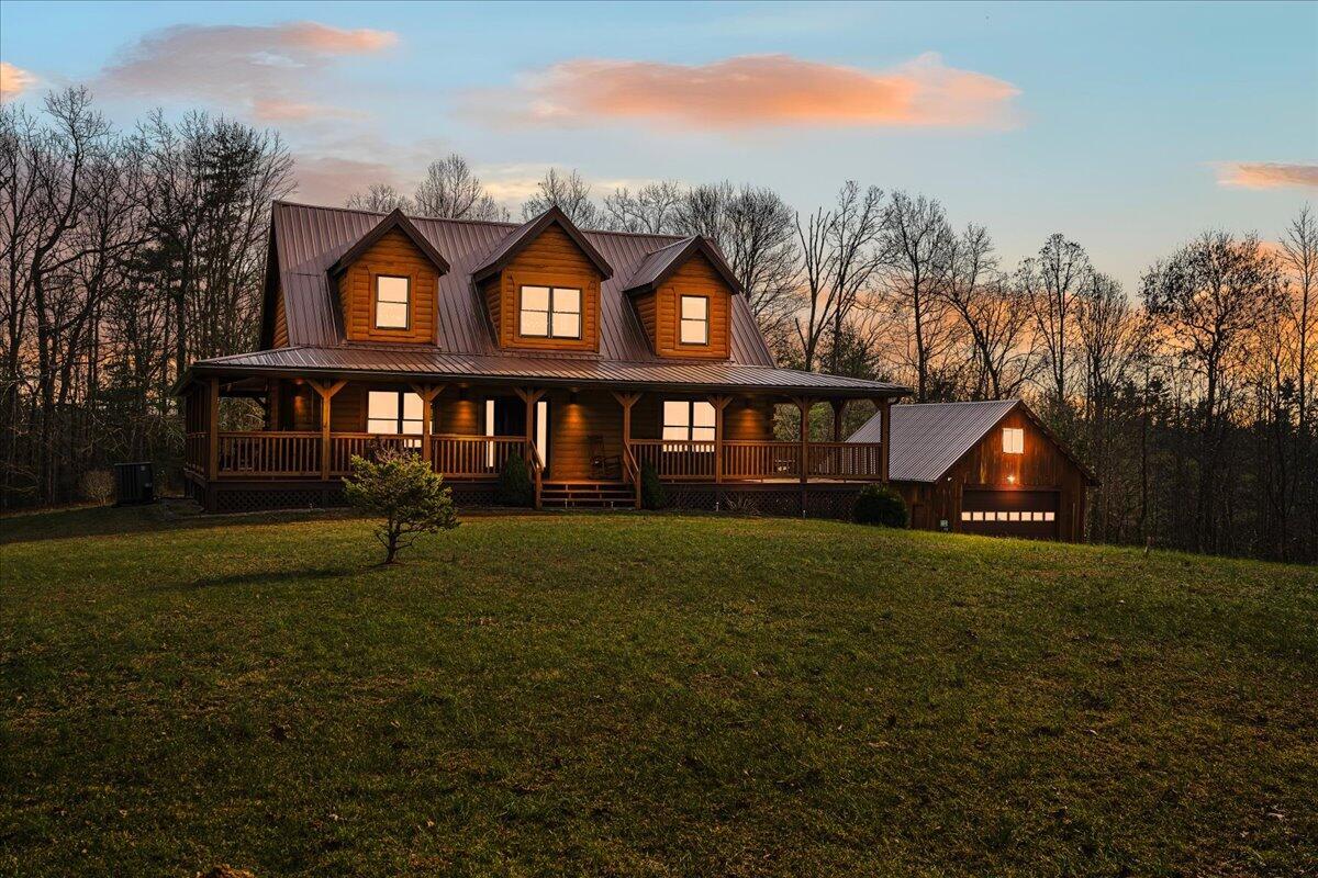 Image 2: 02-IVA01522-TW