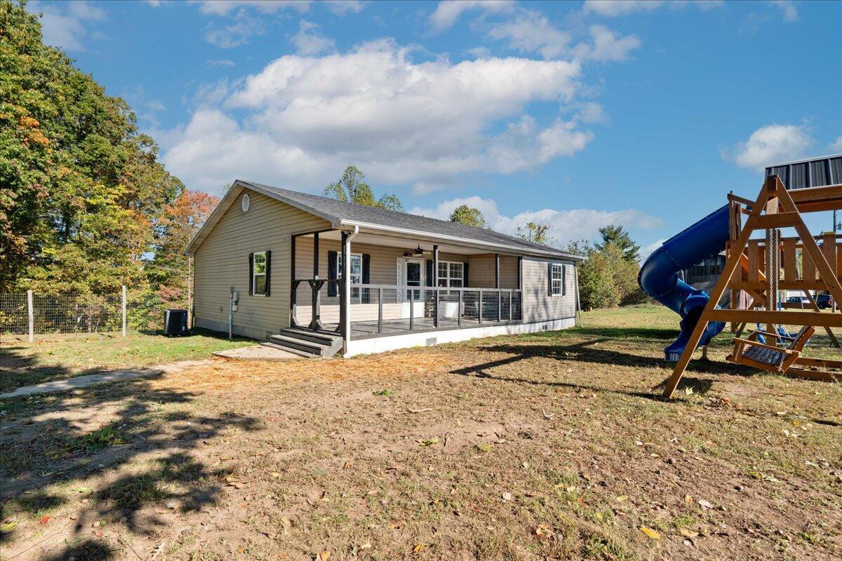 Image 2: 05-Exterior Front