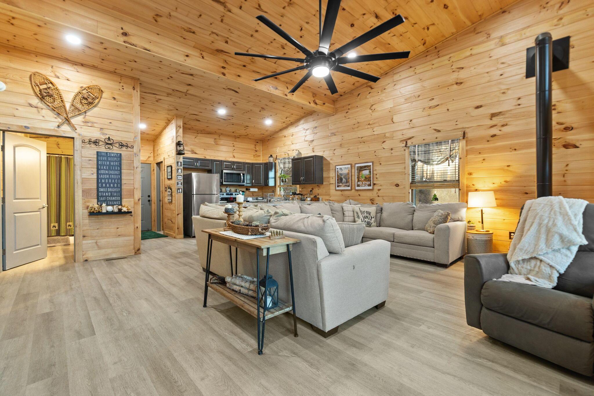 Image 4: 2-web-or-mls-118A4453