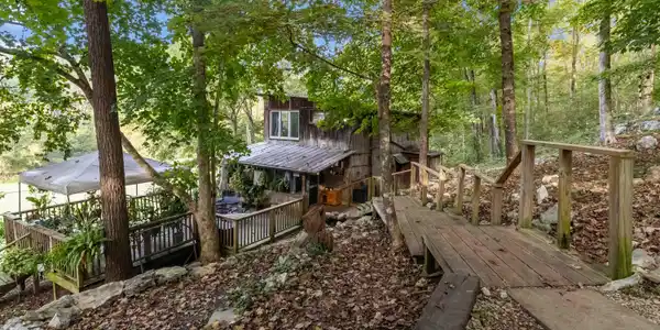 1260 Rocky Hill Road