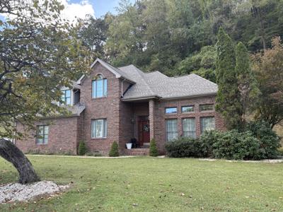 194 Meadowview Lane