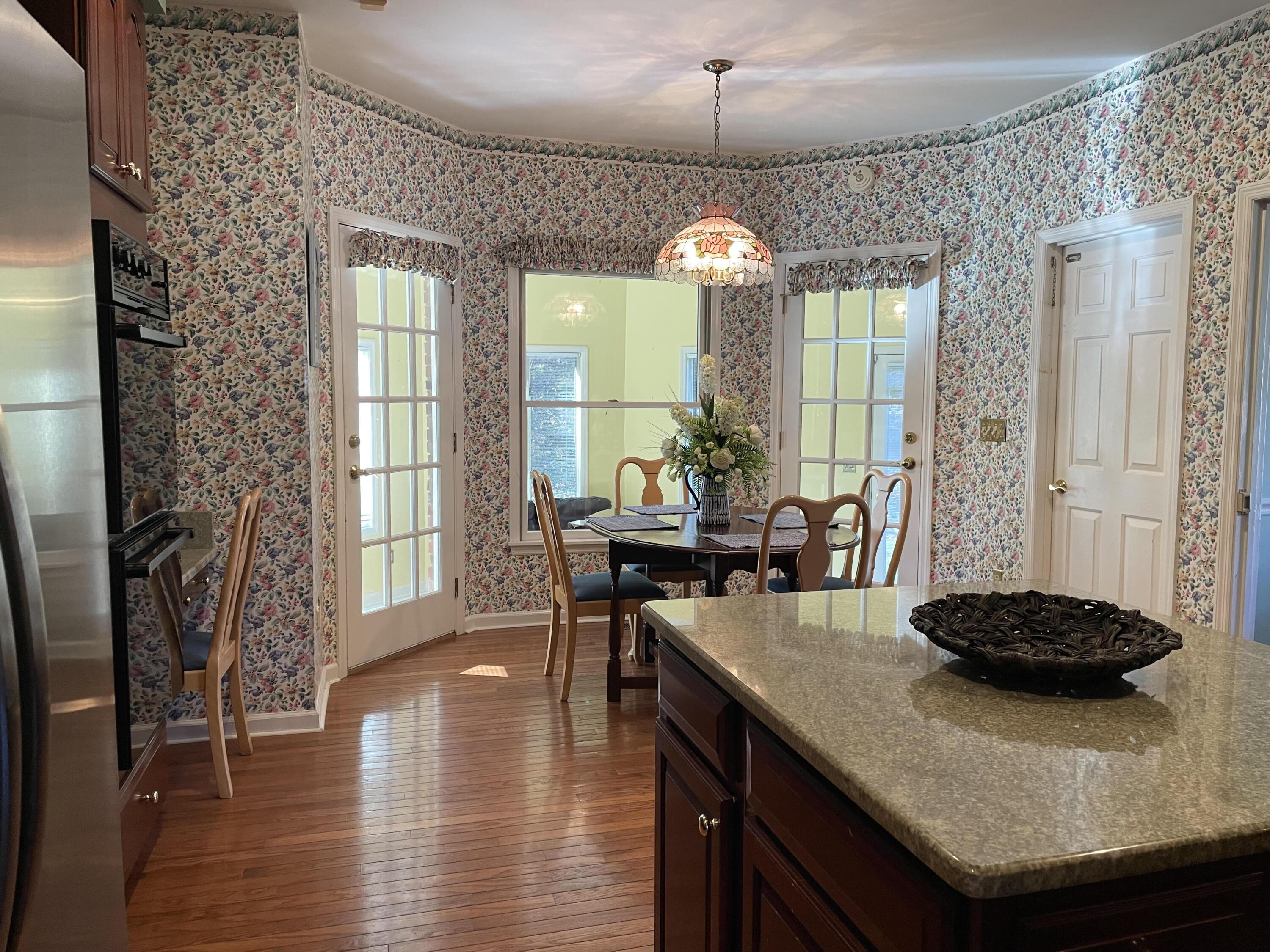 Image 2: Kitchen