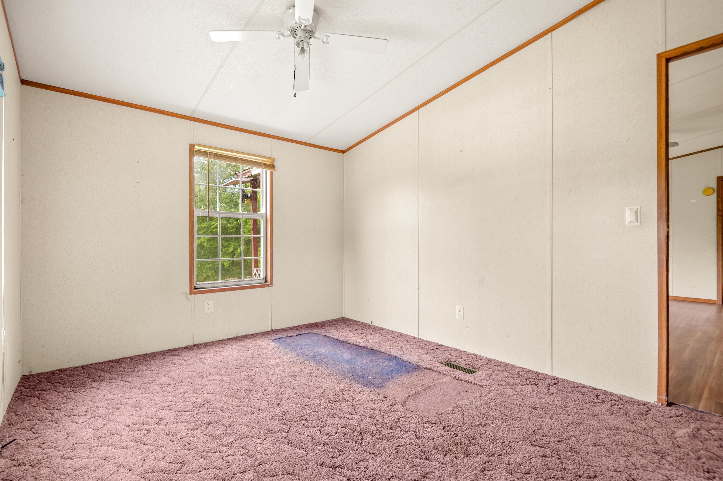 Image 4: Bedroom 2 2