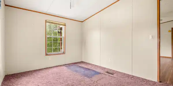 Image 4: Bedroom 2 2