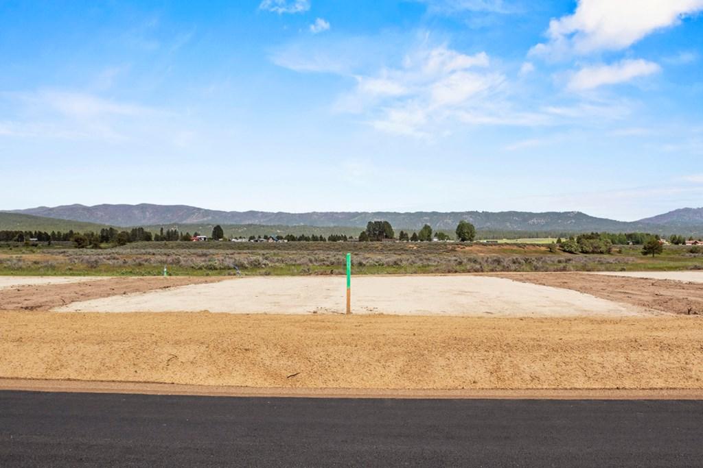 Image 3: Paved Road Access
