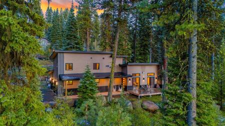 1390 Majestic View Drive