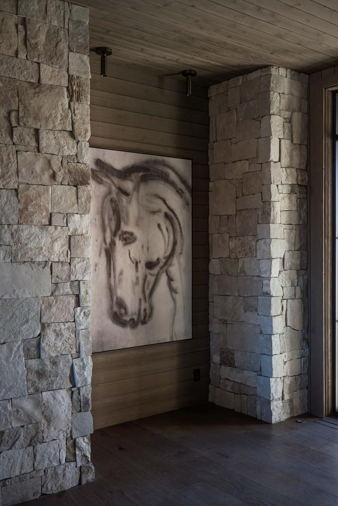 Image 3: Entry/Foyer