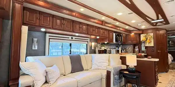 Image 2: Great Couch