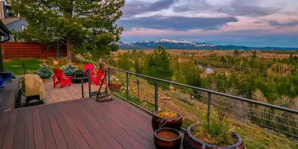 986 Valley Rim Road