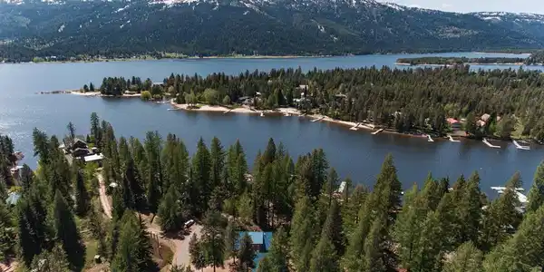 Image 3: Amazing Location