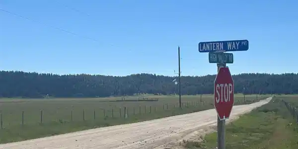 Image 3: High Valley Rd to Lantern