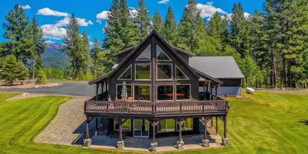 30 Redtail Lane
