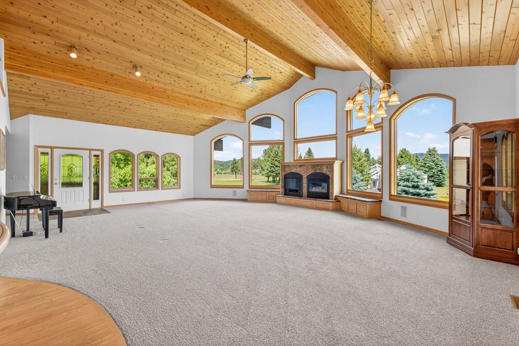 Image 2: Living Room with corner Hutch